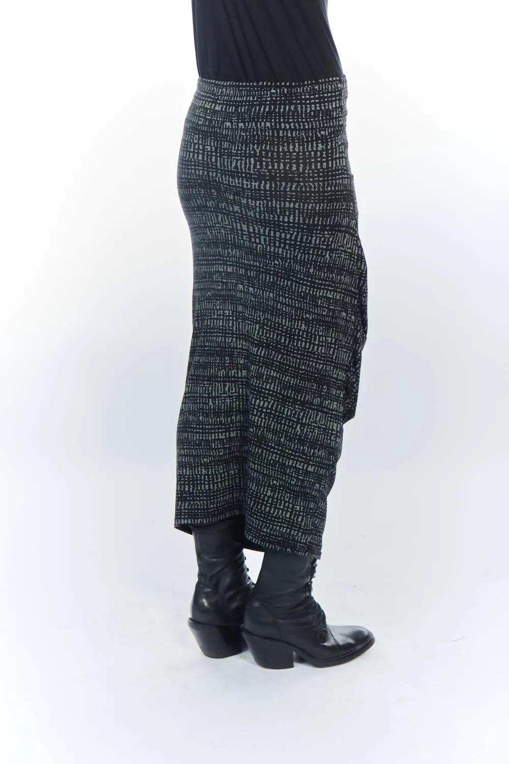 Bettina Maxi Skirt In Black Stone Print