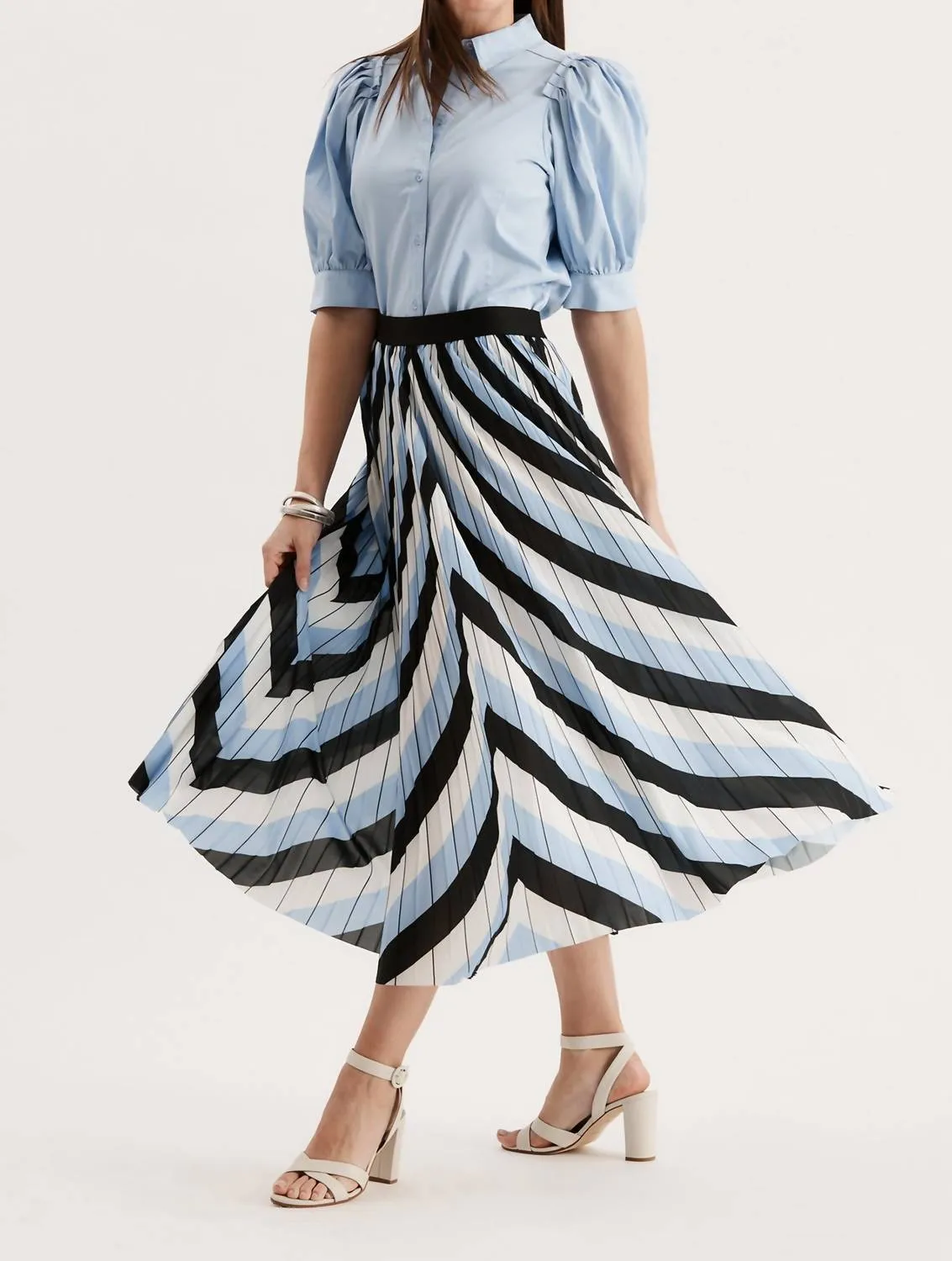 Cara Fortuni Skirt In White/blue/black