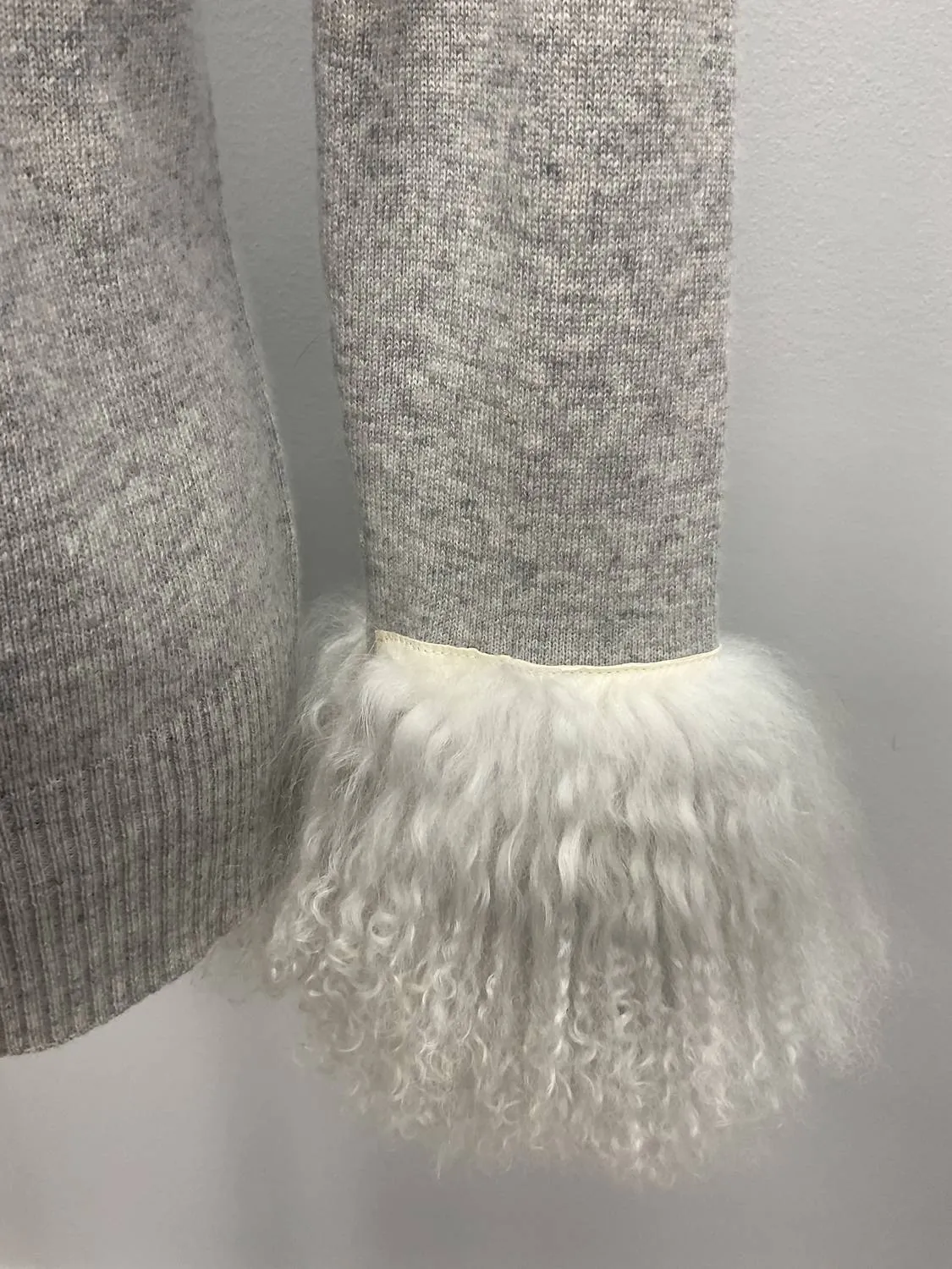 Cashmere Sweater With Mongolian Lamb Cuffs In Light Grey