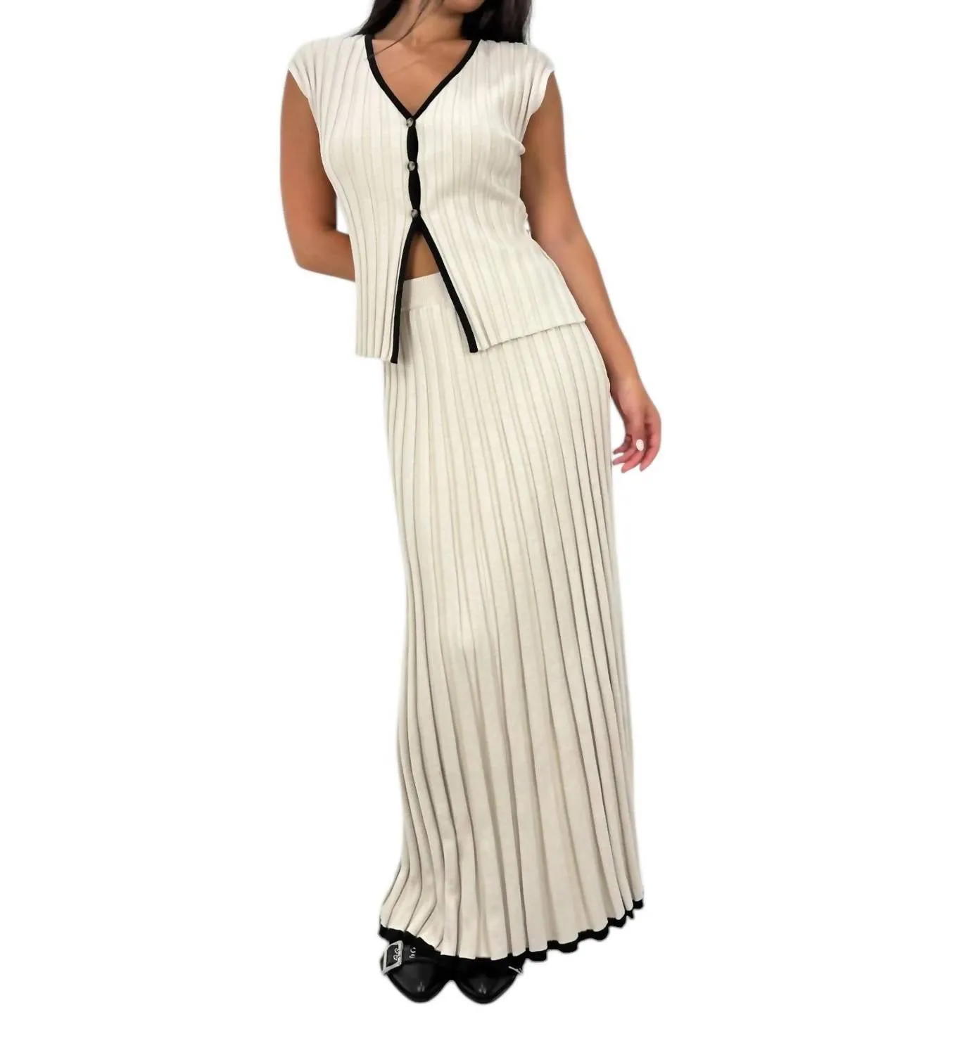 Contrast Trim Ribbed Knit Midi Skirt In Beige And Black