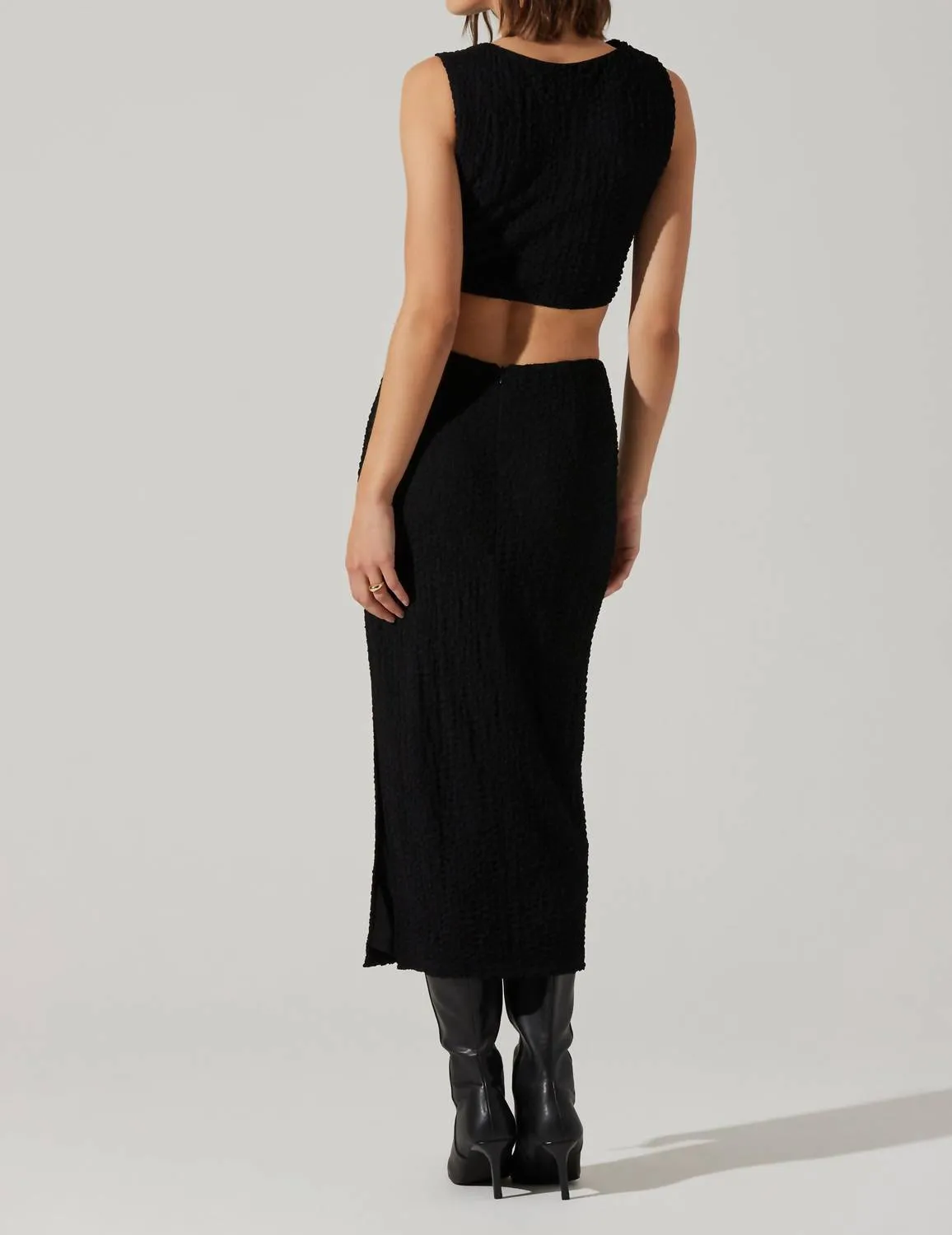 Keely Textured Midi Skirt In Black