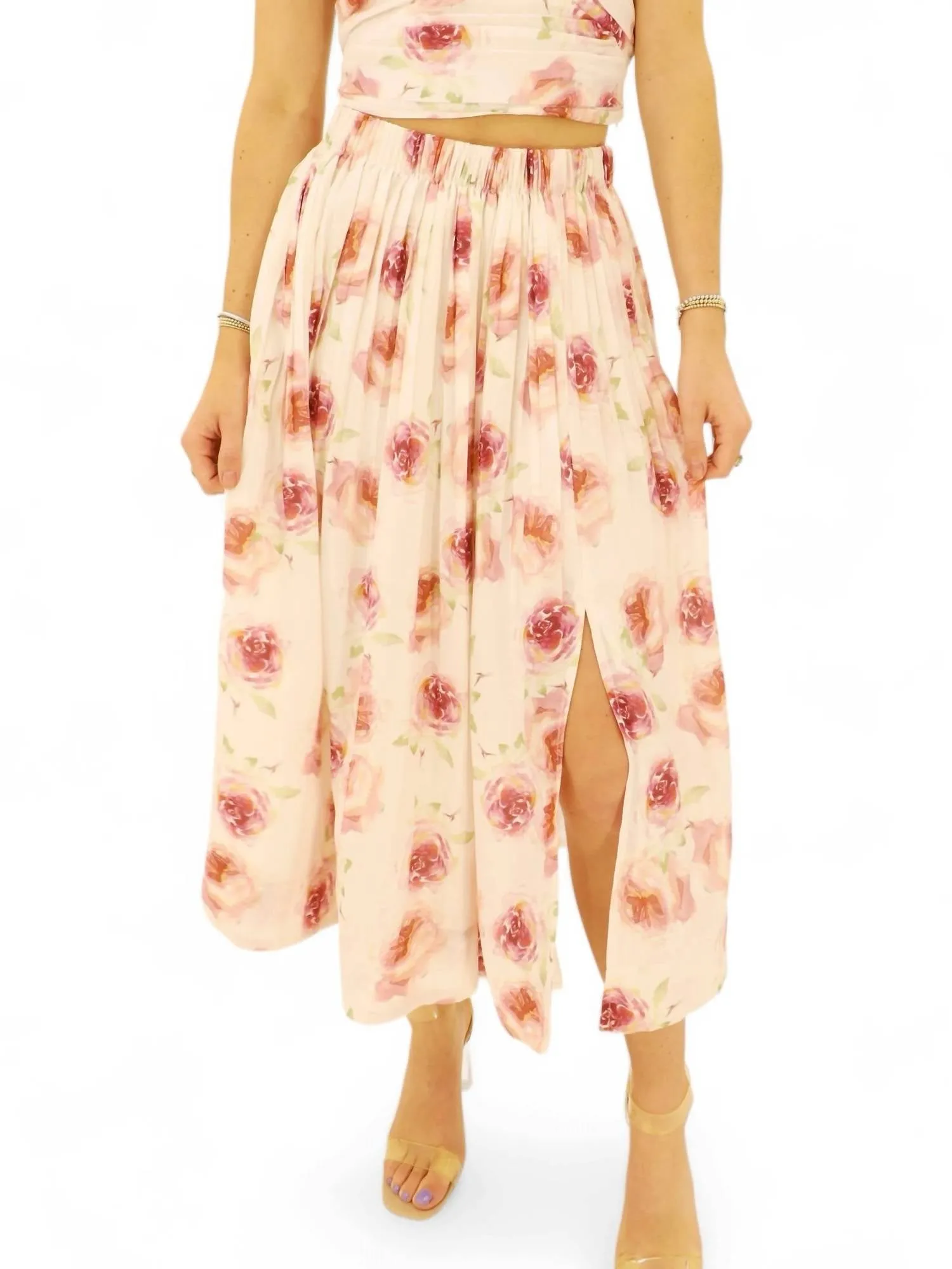 La Jolla Pleated Floral Skirt In White/ Pink