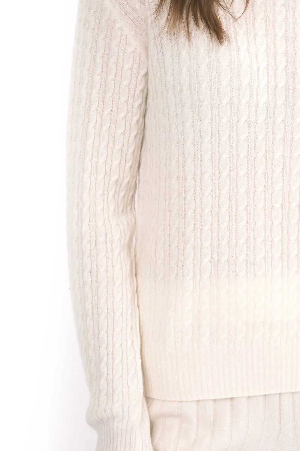 Light Weight Cable Knit Sweater In Ivory