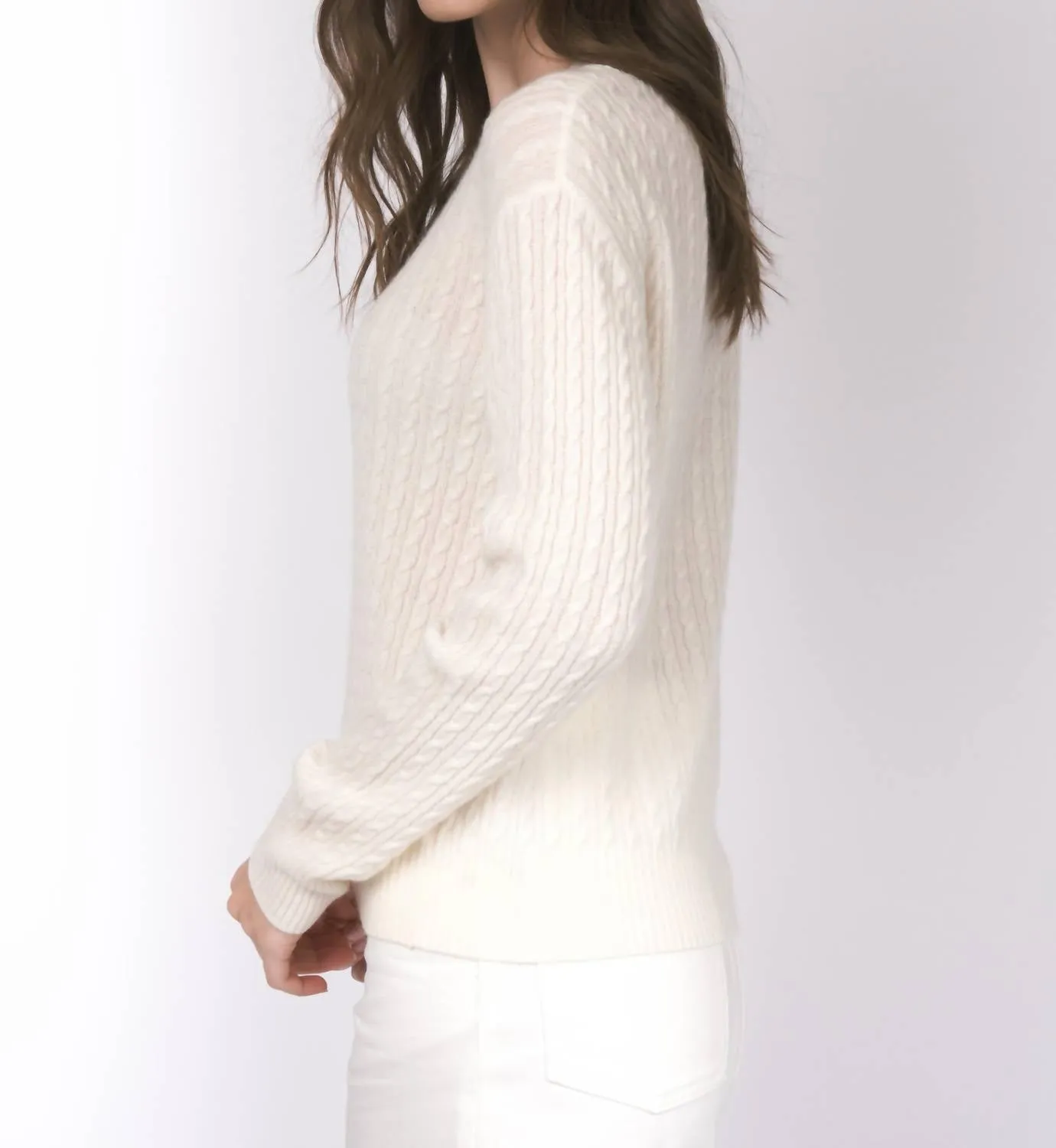 Light Weight Cable Knit Sweater In Ivory
