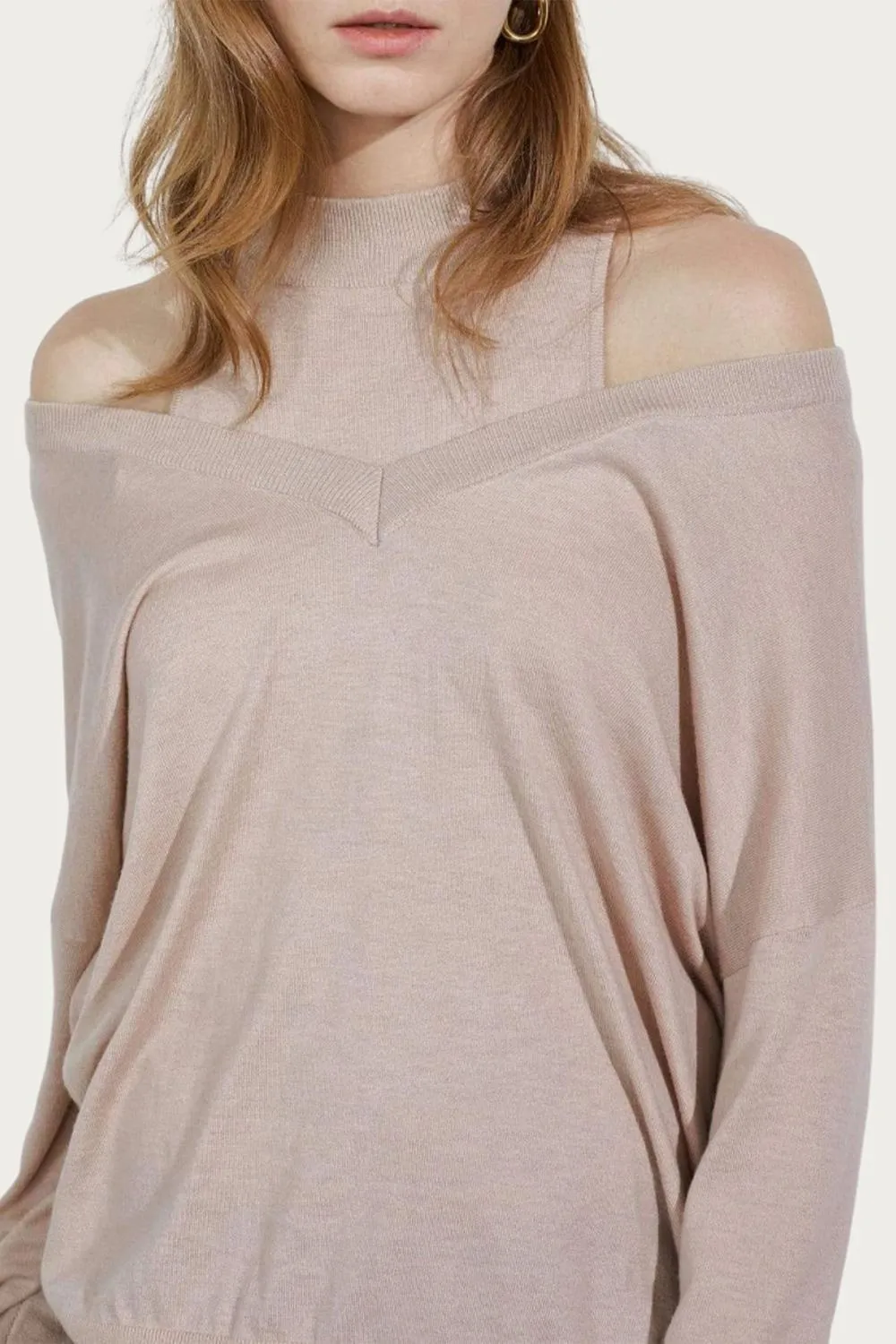 Niva Cutout Shoulder Sweater In Misty Rose