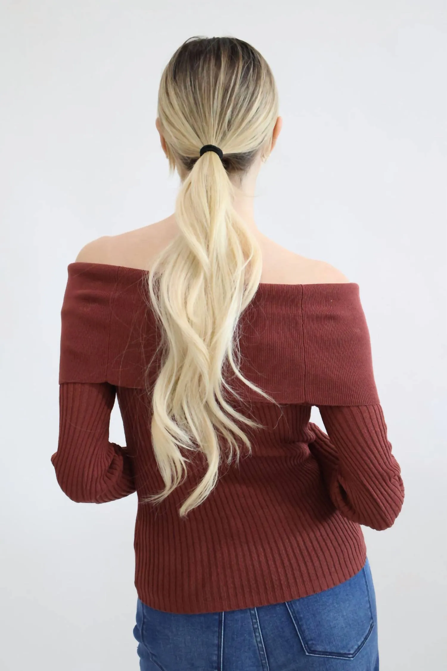 Off The Shoulder Fitted Sweater In Burgundy