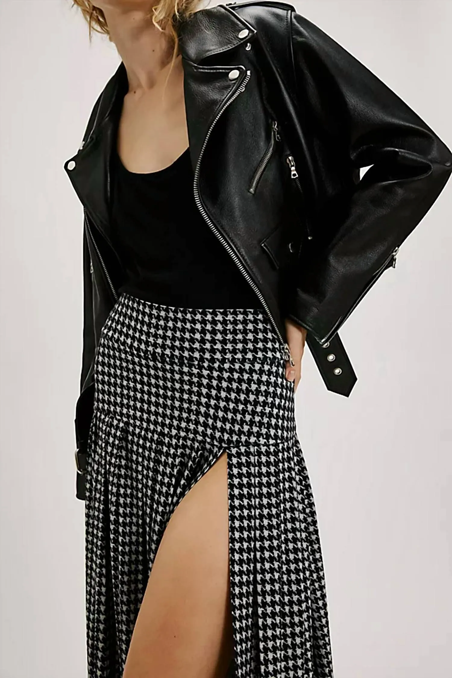 Pleated Long Skirt With Slit In Large Houndstooth