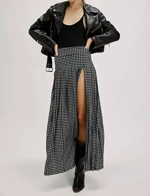 Pleated Long Skirt With Slit In Large Houndstooth
