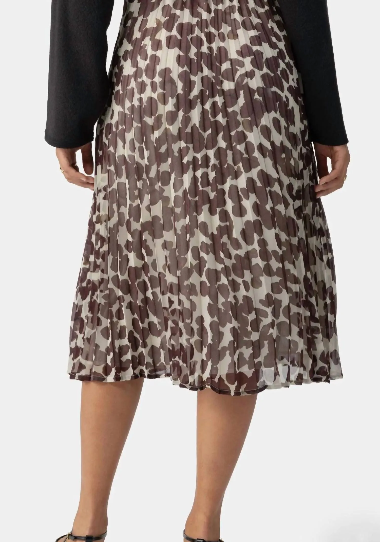 Seeing Spots Pleated Skirt In Chocolate Spots