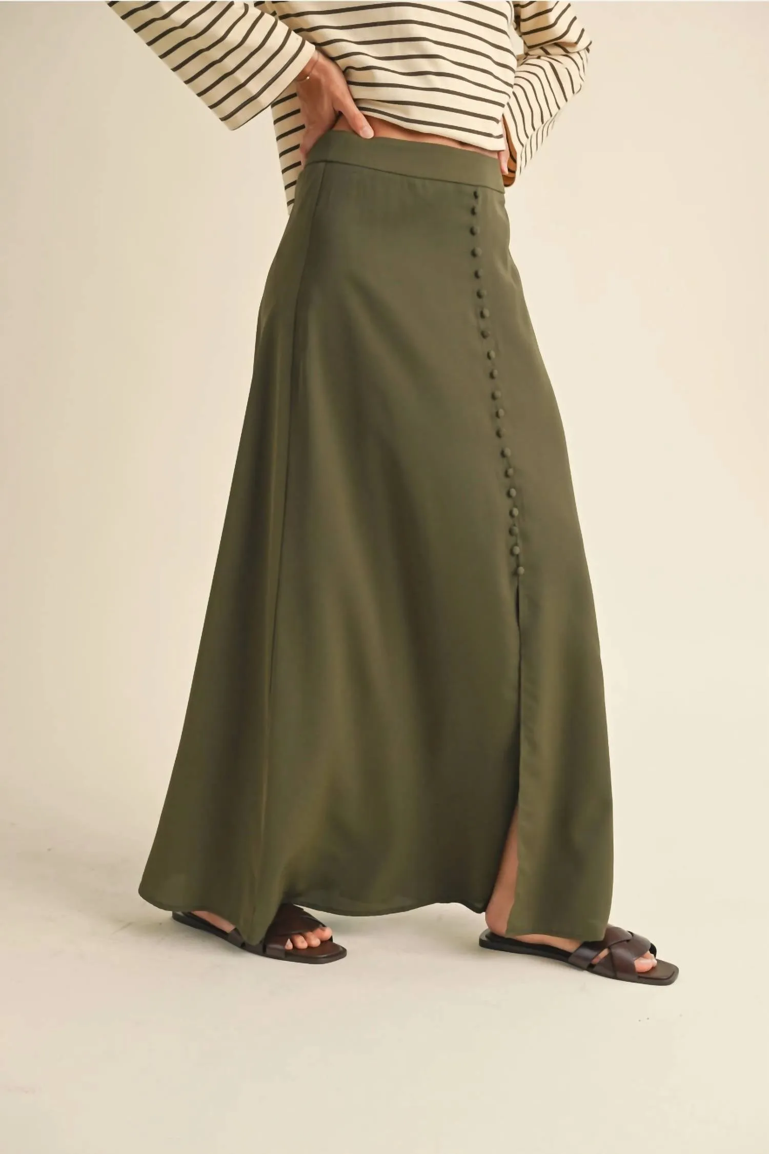 Syida Long Slit Skirt In Olive
