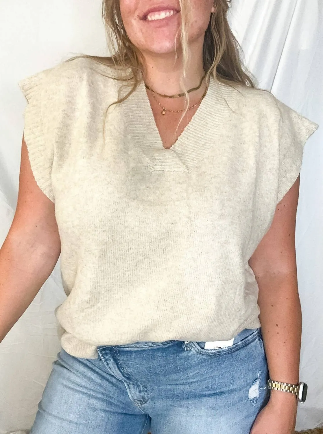 The Cove Sweater Vest In Oatmeal