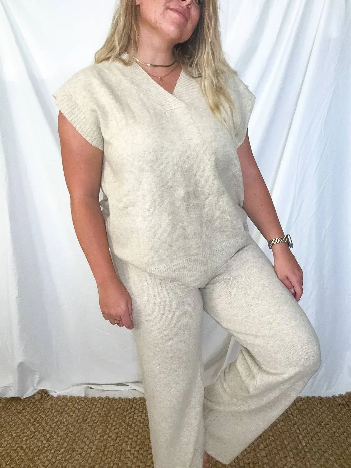 The Cove Sweater Vest In Oatmeal