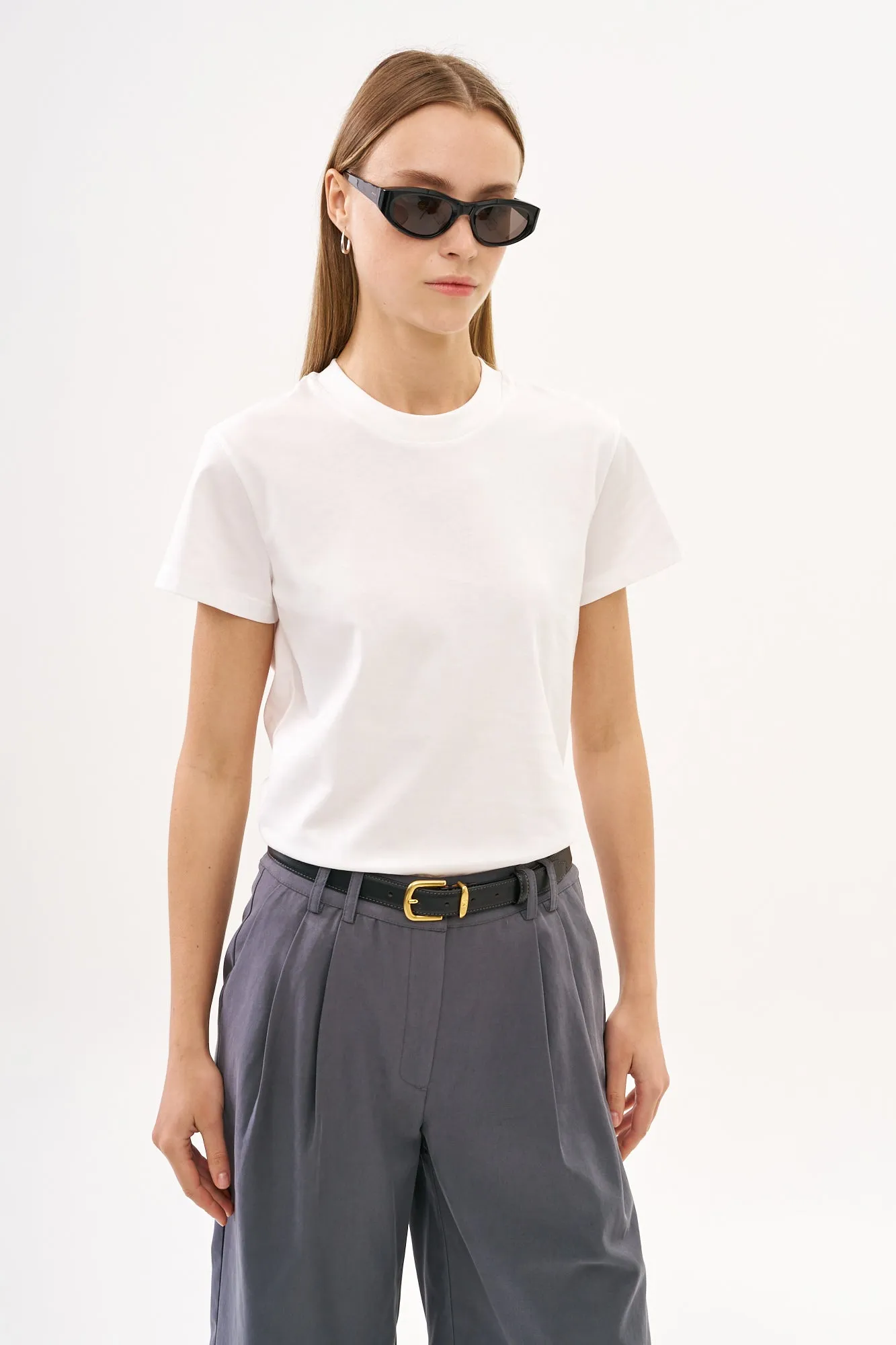Tres fitted T White